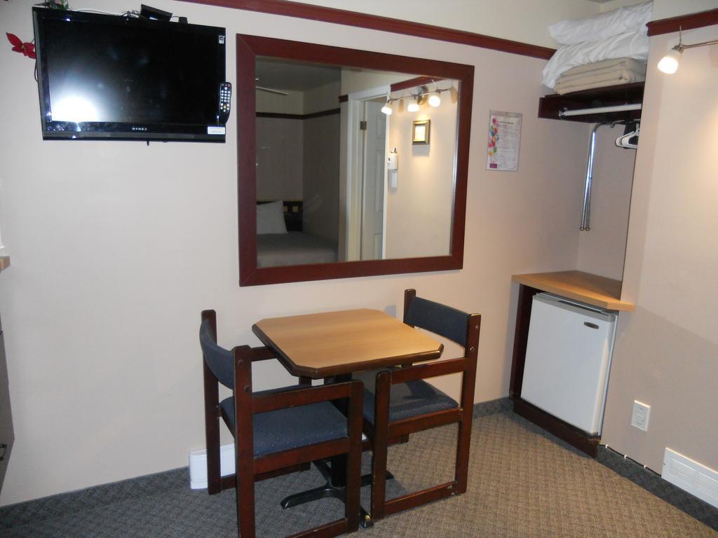 Motel Normandie Louiseville Zimmer foto